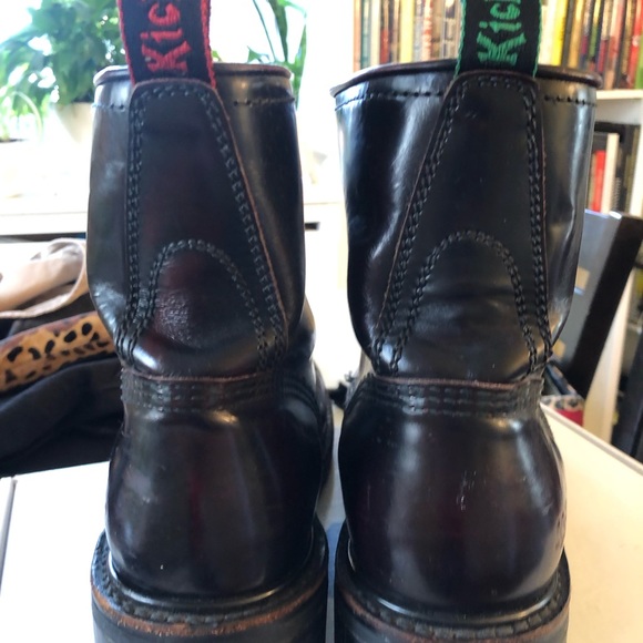 Kickers - Picture 9 of 11